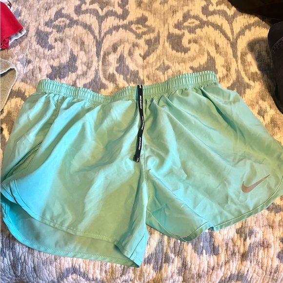 Nike Women's Aqua Shorts - Picture 1 of 3